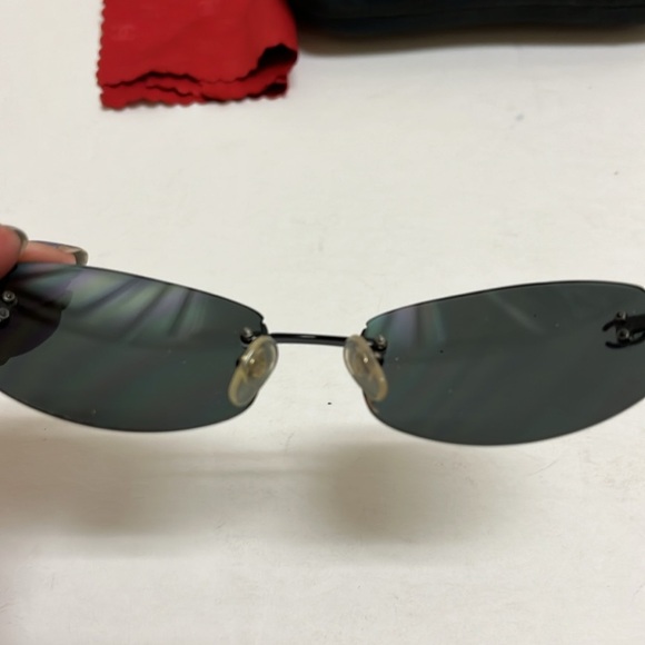Chanel dark sunnies main image 4